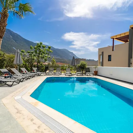 Spacious Centrally Located 4-bedroom With Sea Views And Pool Heating Villa Kas