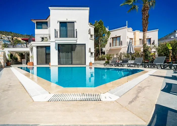 Spacious & Private 4-bedroom With Sea Views, Centrally Located Villa Kas