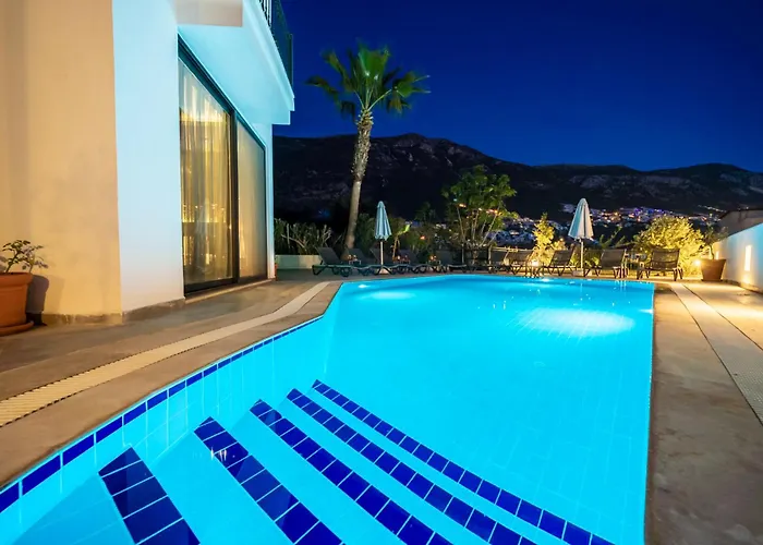 Spacious & Private 4-bedroom With Sea Views, Centrally Located Villa *