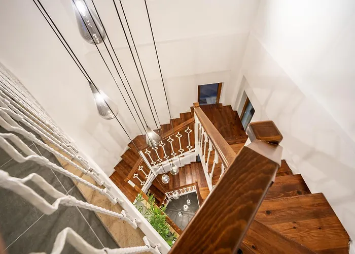 Villa Spacious & Private 4-bedroom With Sea Views, Centrally Located Kas